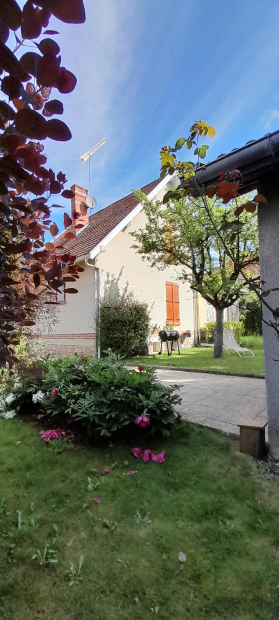 Villa Un Brin De Bonheur Troyes Exterior foto